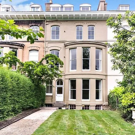 Apartman Mansion House By The Racecourse *